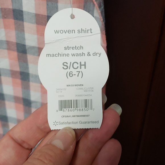 HOST PICK. NWT Boy's Button Down Shirt - Picture 2 of 2